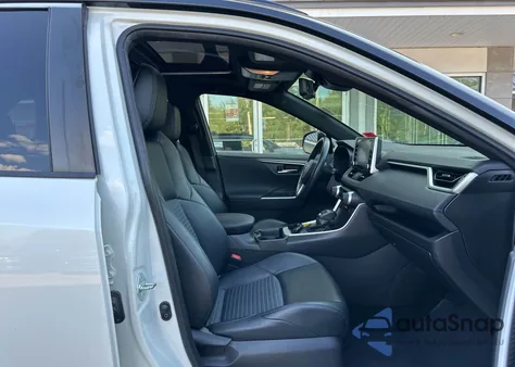 2019 Toyota Rav4 Xse from USA, damaged, VIN JTMEWRFV5KJ004893